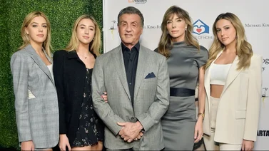 En video: Sylvester Stallone celebra junto a su familia el triunfo de su hija menor