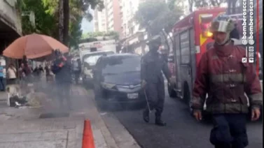 Reportan incendio en dos alcantarillas de electricidad en la avenida Baralt: no se registran lesionados
