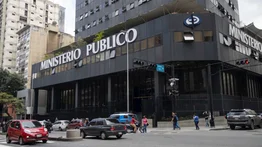 Fiscalía imputa a mujer que golpeaba a su hijo para difundir el material audiovisual: los videos se hicieron virales en redes sociales