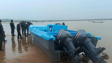 FANB intercepta embarcación con 1000 litros de combustible almacenado en aguas del estado Zulia