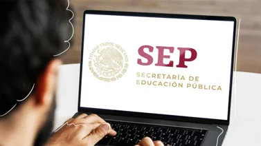 Comenzó la entrega de ayuda para uniformes de estudiantes en México: requisitos