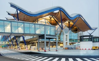 España limita el acceso al aeropuerto de Madrid: conozca los horarios