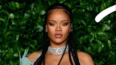 En video: Rihanna vuelve a la música con la banda sonora de los 'Pitufos' En video: Rihanna vuelve a la música con la banda sonora de los 'Pitufos'