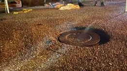 Niña atrapada en una alcantarilla es rescatada por dos jóvenes: las autoridades habían suspendido la búsqueda