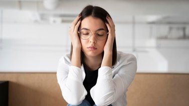 Ansiedad y fatiga: dos de 10 señales que indican que algo anda mal con tu tiroides