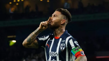 Sergio Ramos saca sus pasos prohibidos con dos mujeres y al ritmo de Taylor Swift