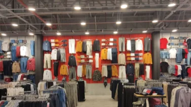 Tienda por departamento introduce nuevo método de pago para sus compras a crédito: se puede usar tarjeta de debito y crédito