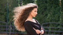 Los alimentos que debes consumir a diario para tener un cabello abundante: habla una experta
