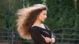 Los alimentos que debes consumir a diario para tener un cabello abundante: habla una experta