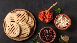 Desayuno nutritivo: arepas de plátano con cinco ingredientes