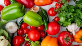 El milagroso alimento que fortalece dientes y huesos: el vegetal de uso diario que detiene la descalcificación