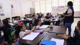 Ministro Rodríguez explica cuáles docentes reciben una beca en metálico: Porque trabajan y se forman al mismo tiempo 