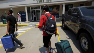 autodeportación-graduado-a-México 