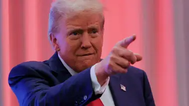 Trump amenaza a Apple: deberá pagar un arancel de al menos el 25 % por los iPhones Trump amenaza a Apple: deberá pagar un arancel de al menos el 25 % por los iPhones