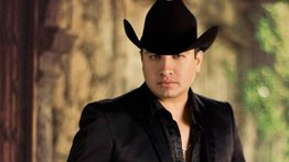 Impiden el ingreso del cantante Julión Álvarez a Estados Unidos: su visa de trabajo fue cancelada