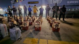 Aprehenden a cinco personas en un embarcación: se incautaron 700 kilogramos de presunta cocaína