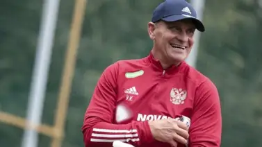 Escándalo en el fútbol: descubren a entrenador casado con dos mujeres en Rusia Escándalo en el fútbol: descubren a entrenador casado con dos mujeres en Rusia