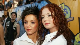 Dos décadas después, t.A.T.u. vuelve a unir sus voces sobre el escenario