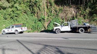 Vehículo de carga pierde el control en el kilómetro 19 de El Junquito: cayó en una cuneta