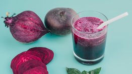 Conoce cuál es el jugo de dos ingredientes que combate la anemia rápidamente