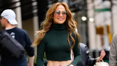 Jennifer López enfrenta demanda de $1.35 millones por publicar fotos sin autorización en redes Jennifer López enfrenta demanda de $1.35 millones por publicar fotos sin autorización en redes