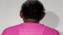 Mujer agredía salvajemente a su hijo de 13 años: lo obligaba a la venta ambulante 