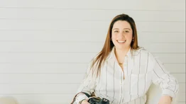La fotógrafa venezolana Andrea Olivieri consolida su trayectoria convirtiendo lo cotidiano en eterno