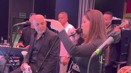 Los hijos de Rubby Pérez se presentaron por primera vez tras la tragedia del Jet Set y encienden el Maunaloa