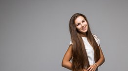 ¡Sin productos químicos! Alisa el cabello con esta fórmula casera a base de tres ingredientes 