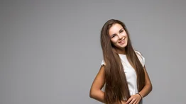 ¡Sin productos químicos! Alisa el cabello con esta fórmula casera a base de tres ingredientes 