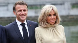 Emmanuel Macron minimiza la bofetada de su esposa: Es una tontería