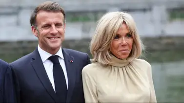 Emmanuel Macron minimiza la bofetada de su esposa: Es una tontería Emmanuel Macron minimiza la bofetada de su esposa: Es una tontería