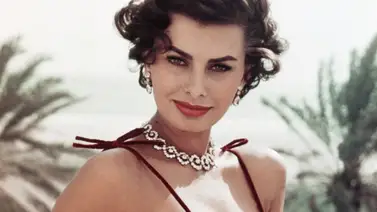 En imágenes: Sofía Loren se muestra al natural a sus 90 años y deja atrás el tabú de los moldes de divas eternas En imágenes: Sofía Loren se muestra al natural a sus 90 años y deja atrás el tabú de los moldes de divas eternas