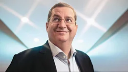 El venezolano Abel Avellan se enfrenta a Elon Musk para llevar Internet al espacio 