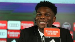 ¿Nuevo romance?: Aurélien Tchouaméni visto con misteriosa influencer en la NBA