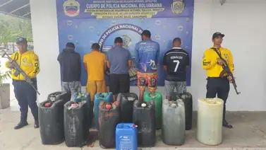 Caen cinco hombres por tráfico de combustible: PNB incauta 12 bidones de gasolina Caen cinco hombres por tráfico de combustible: PNB incauta 12 bidones de gasolina