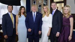 Conoce el restaurante favorito de la familia Trump: este es el precio de uno de los cócteles que incluye un bolso Hermès