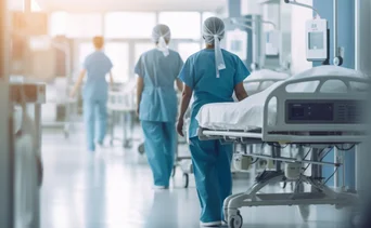 2001ONLINE - ESTADOS UNIDOS - HOSPITALES CALIFORNIA