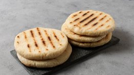 Desayuno económico: aprende a preparar arepas de linaza y avena