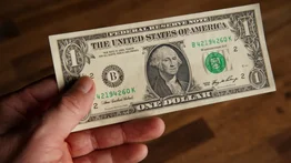Conoce cuáles billetes de $1 pueden valer más de $6,000: todavía están en circulación