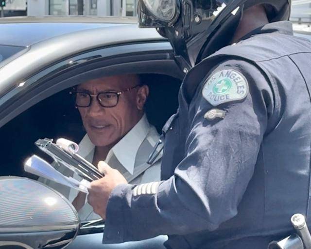 ¡Ni la fama lo salvó! La razón por la que Dwayne Johnson fue detenido en Hollywood