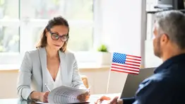 El temor a regresar a tu país te puede jugar en contra: el nuevo motivo de EEUU para denegar visas