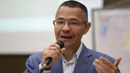 Parlamento autoriza la designación de Ernesto Villegas para un nuevo cargo