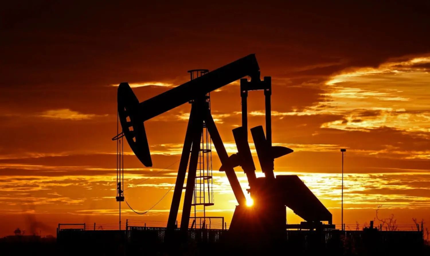 Precios del petróleo Brent y Texas este 8 de mayo: mercado petrolero pierde fuerza