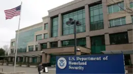 ¿Tienes un familiar detenido por ICE?: ya puedes solicitar una fianza para su liberación mientras espera el juicio en Florida