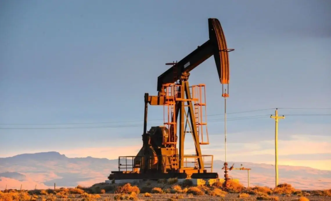 Precios del petróleo Brent y Texas este 10 de mayo: crudo enfrenta fuerte presión