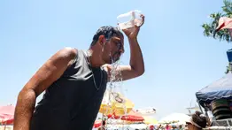 California enfrenta ola de calor extremo mientras el sur del país se prepara para tormentas severas