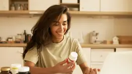 Cinco suplementos que debes consumir: Ayudan a combatir los síntomas de la menopausia