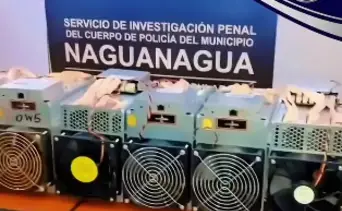 Abandonan 11 máquinas para minar criptomonedas en urbanización de Valencia: así actuaron los sospechosos