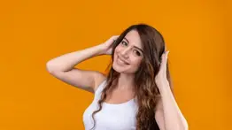 Descubre la técnica coreana para un cabello sano y fuerte: la clave está en el cuero cabelludo